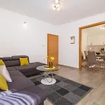 Awesome In With House Sea View Apartment Rovanjska