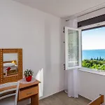 Apartment Awesome In With House Sea View Rovanjska