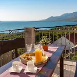 Apartamento Awesome In With House Sea View *