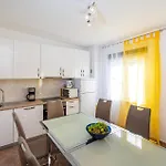 Awesome In With House Sea View * Rovanjska