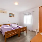 Awesome In With House Sea View Rovanjska