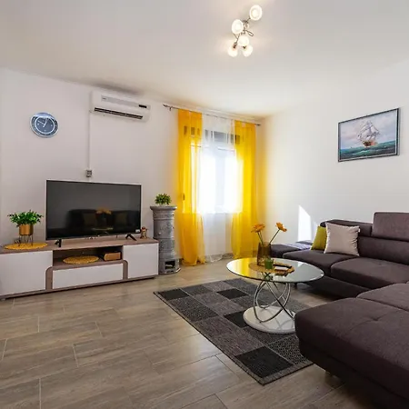 Awesome In With House Sea View *